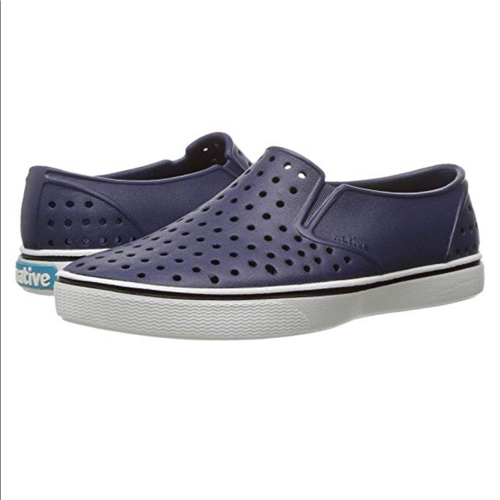 NEW Native “Miles” Shoes - Size J2